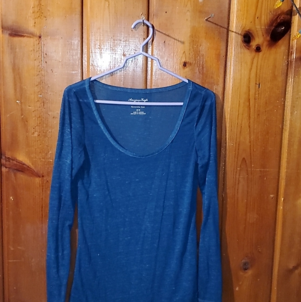 American Eagle favorite tee